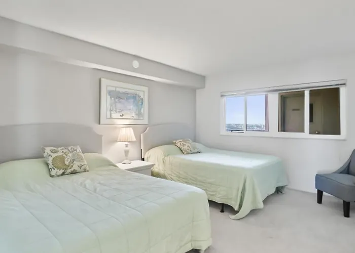 Two Bedroom Corner With Panoramic Gulf Views